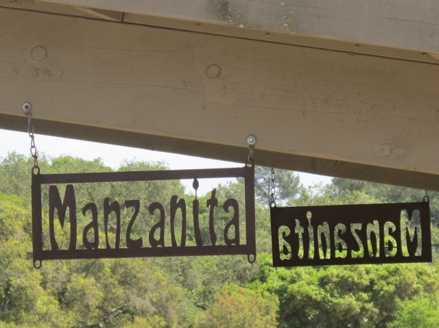 Manzanita sign at the Nipomo Native Garden
